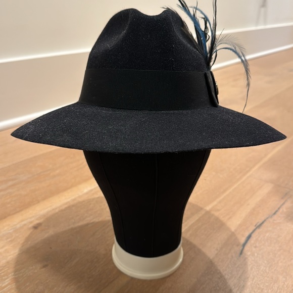 Gucci Hat with Feathers - Picture 2 of 8